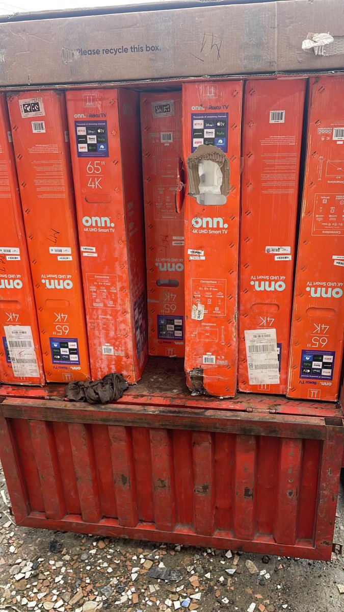 UpgradeMboa's tweet photo. 🚨Arrivage de Tv 65” 🚨

💵: 450.000fcfa (légèrement discutable) https://t.co/p1qrQKyLKn