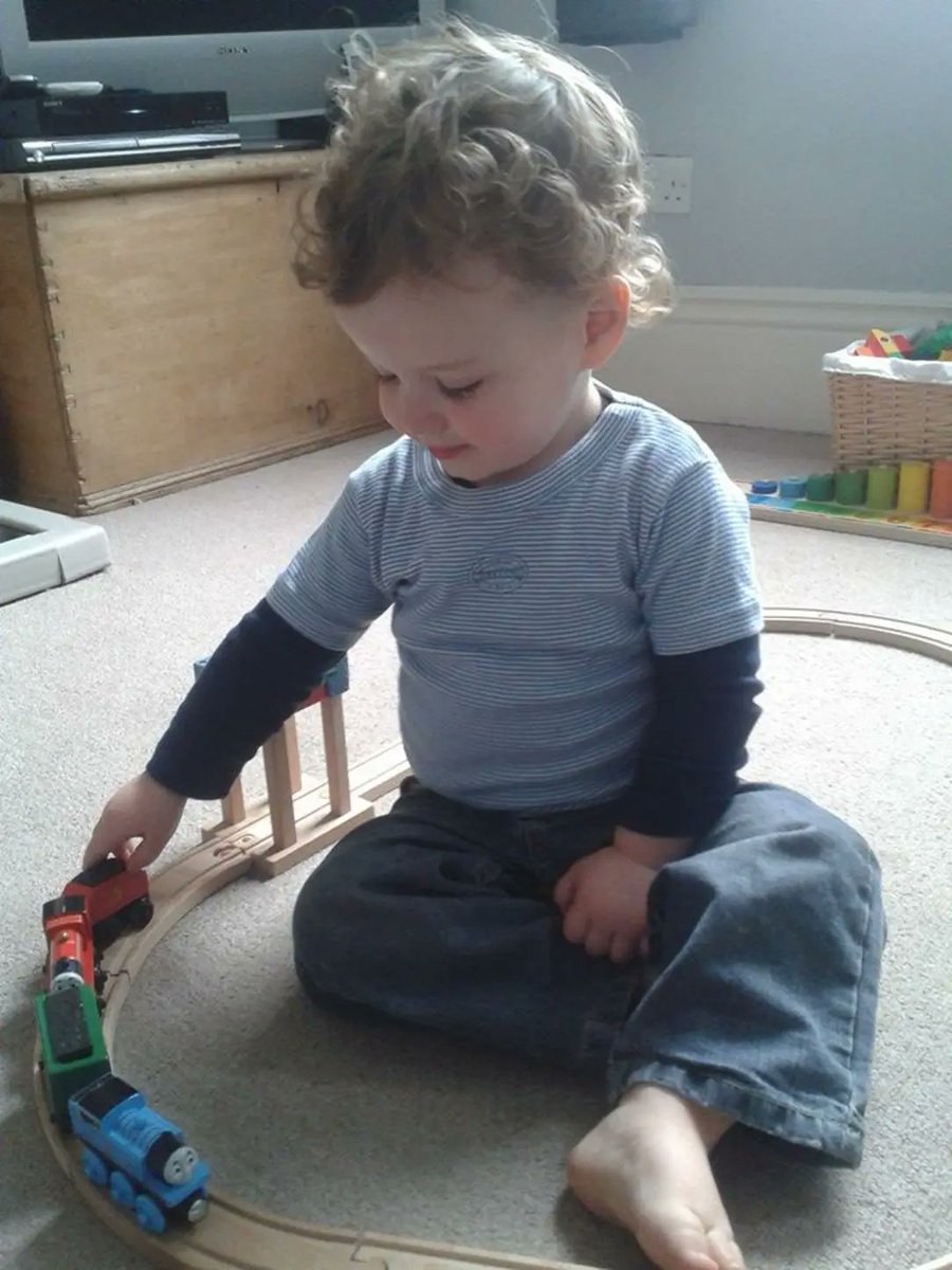 Helen Cotton tweet media