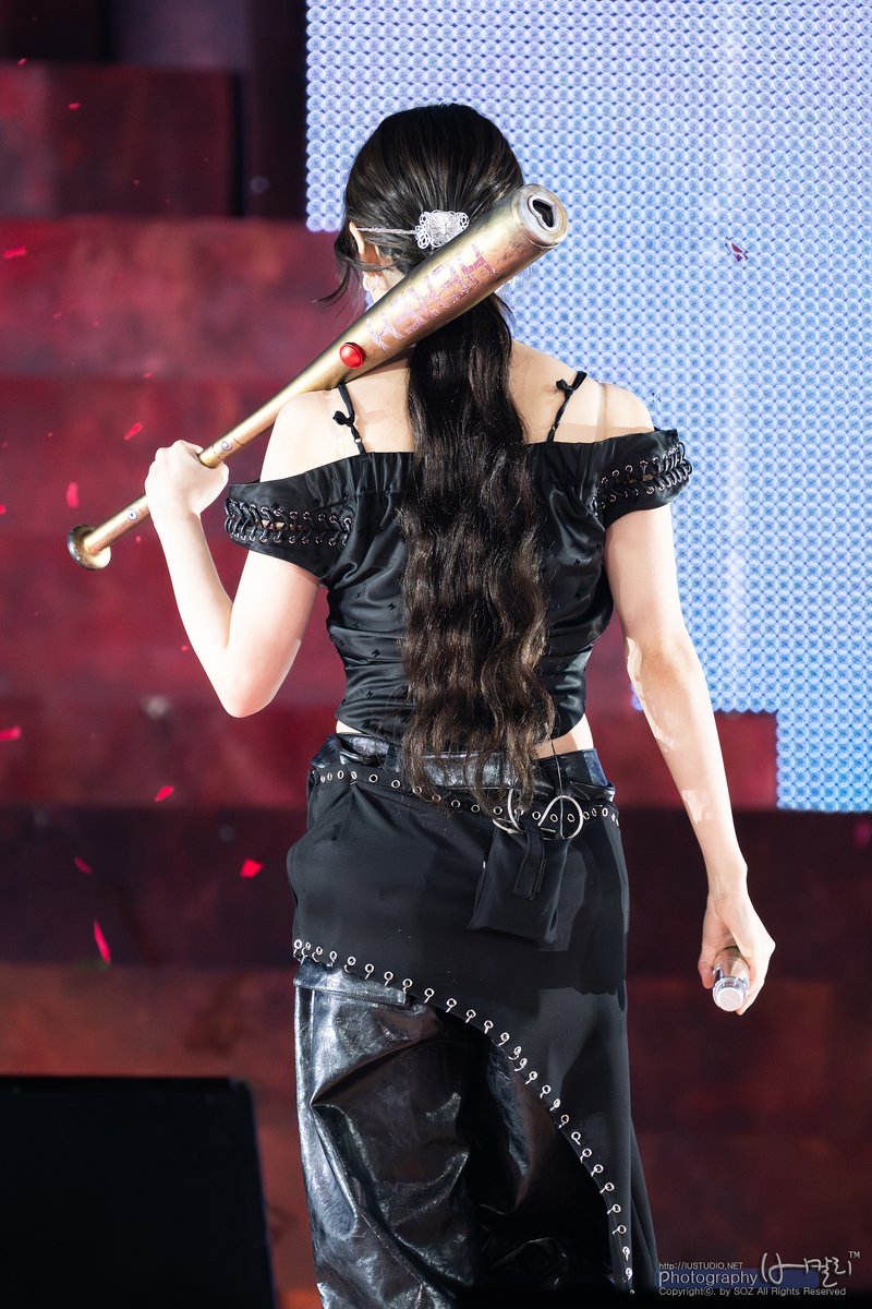 240922 아이유 콘서트 HEREH ENCORE : THE WINNING 직찍 35PIC
iustudio.tistory.com/477644
#아이유 #IU #THE_WINNING #HEREH_ENCORE