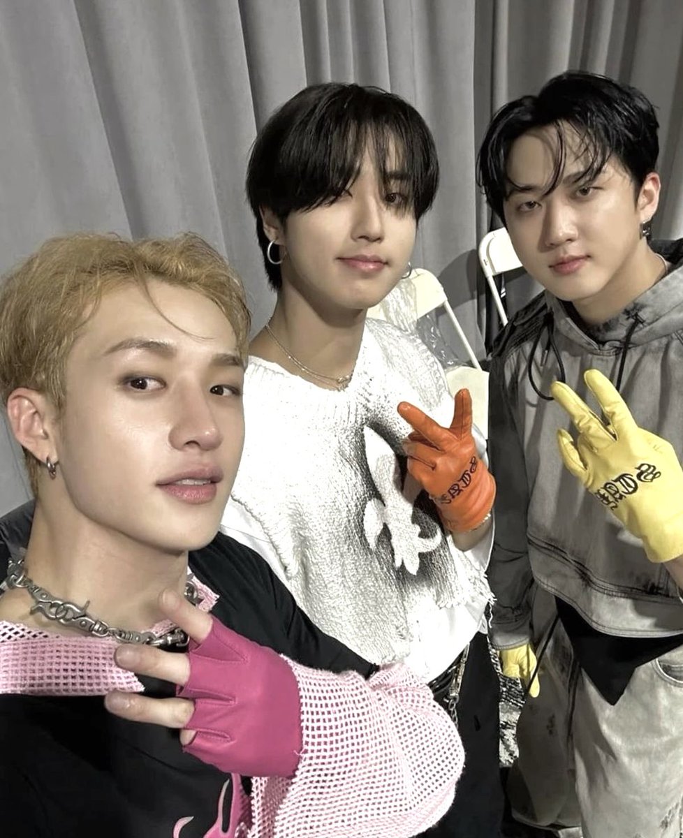 bangchanmedia's tweet photo. ask 3racha https://t.co/8koi1mnwBd