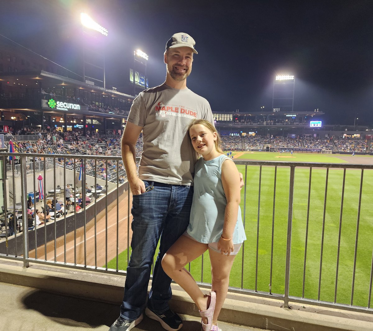 caseywildclay's tweet photo. Happy #NationalDaughtersDay! Enjoyed the #lastdayofsummer w/ a double #daddydaughterdate at the @StPaulSaints #baseball game. Gave our compliments to @chef_saints of @CHSFieldStPaul and enjoyed the #fireworks and weather for a perfect end to the season! #StPaulSaints #CHSField https://t.co/bydRs9Iu3I
