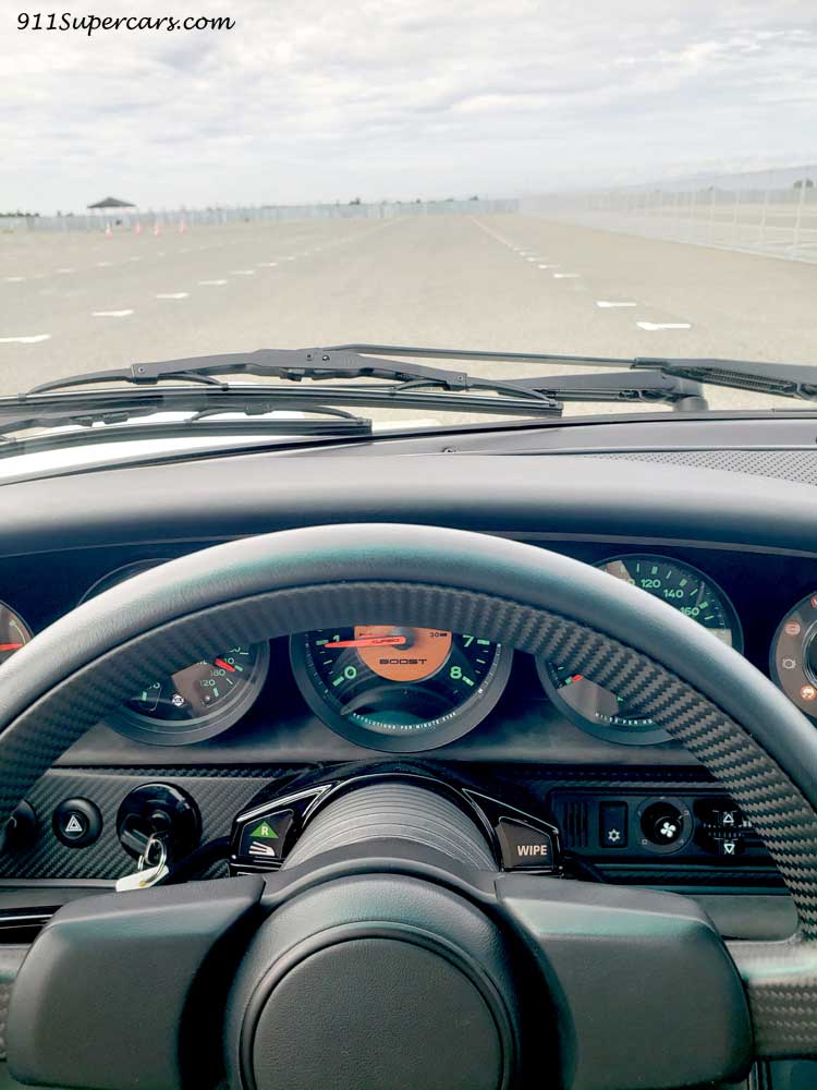911supercars's tweet photo. 物凄い奇跡✨が起きまして…まだ1度も空冷ポルシェでさえ運転したこともない私が、いきなりSinger Vehicle DesignがReimagineされたポルシェであるTurbo Studyの運転をさせて頂いちゃいました😳人生何が起きるかわかりません😆💕 #singervehicledesign #ポルシェ
https://t.co/IfSP1icE5a https://t.co/RAQ6REmHwf