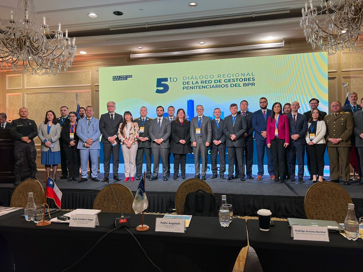 <a href="/MinjuDDHH/">Ministerio de Justicia y Derechos Humanos</a> <a href="/Gendarmeria_CL/">Gendarmería de Chile</a> <a href="/INPEC_Colombia/">INPEC Colombia</a> <a href="/USPEC_Colombia/">USPEC</a> <a href="/MinInterior/">MinInterior Colombia</a> <a href="/infopresidencia/">Presidencia Colombia 🇨🇴</a> <a href="/CancilleriaCol/">Cancillería Colombia</a> <a href="/petrogustavo/">Gustavo Petro</a> En el 5.º Diálogo Técnico sobre Gestión Penitenciaria desarrollado en Santiago de Chile, se busca fortalecer la colaboración regional para mejorar la gestión penitenciaria en LATAM, compartir las mejores prácticas de rehabilitación de personas privadas de la libertad e