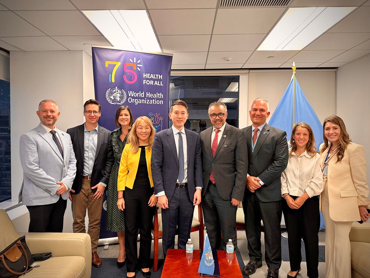 Had a constructive discussion with <a href="/tiktok_us/">TikTok US</a> CEO Shou Zi Chew about the importance of protecting young people’s health from harmful content and online threats. We agreed to collaborate in advancing access to #MentalHealth information and tackling health misinformation. #UNGA