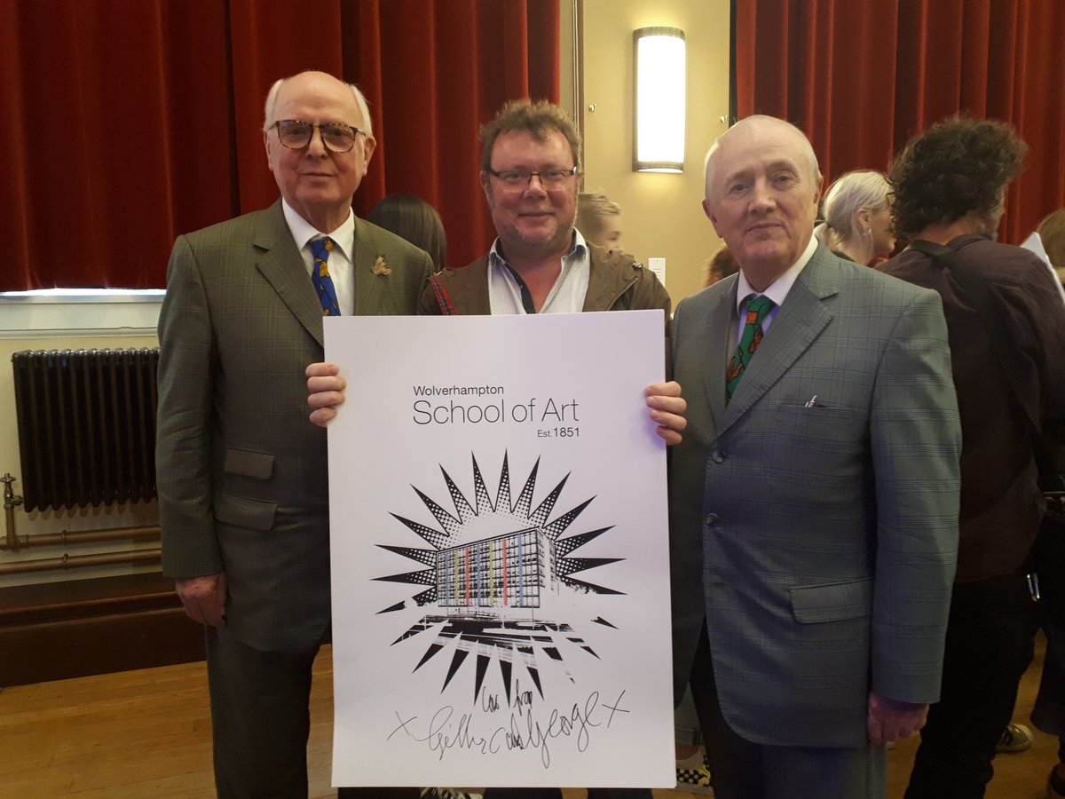 FoAPrintWSA's tweet photo. 🧐 looking back... Sept 2018
Gilbert &amp; George striking a pose and signing a silkscreen print we put together https://t.co/Kn8XtzMYcD