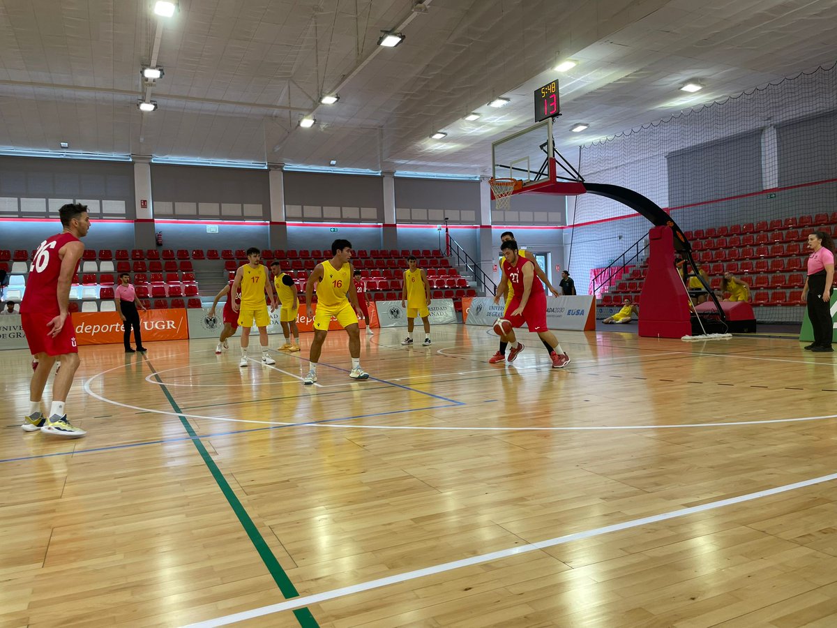 ¡CAMPEONES! Nuestro equipo masculino de #baloncesto de la <a href="/unisevilla/">Universidad de Sevilla</a> gana 54-71 ante @URJCDeportes y se proclama vencedor de la #CopaUniversitaria. ¡Enhorabuena! 
 
#VamosUS #SomosUS