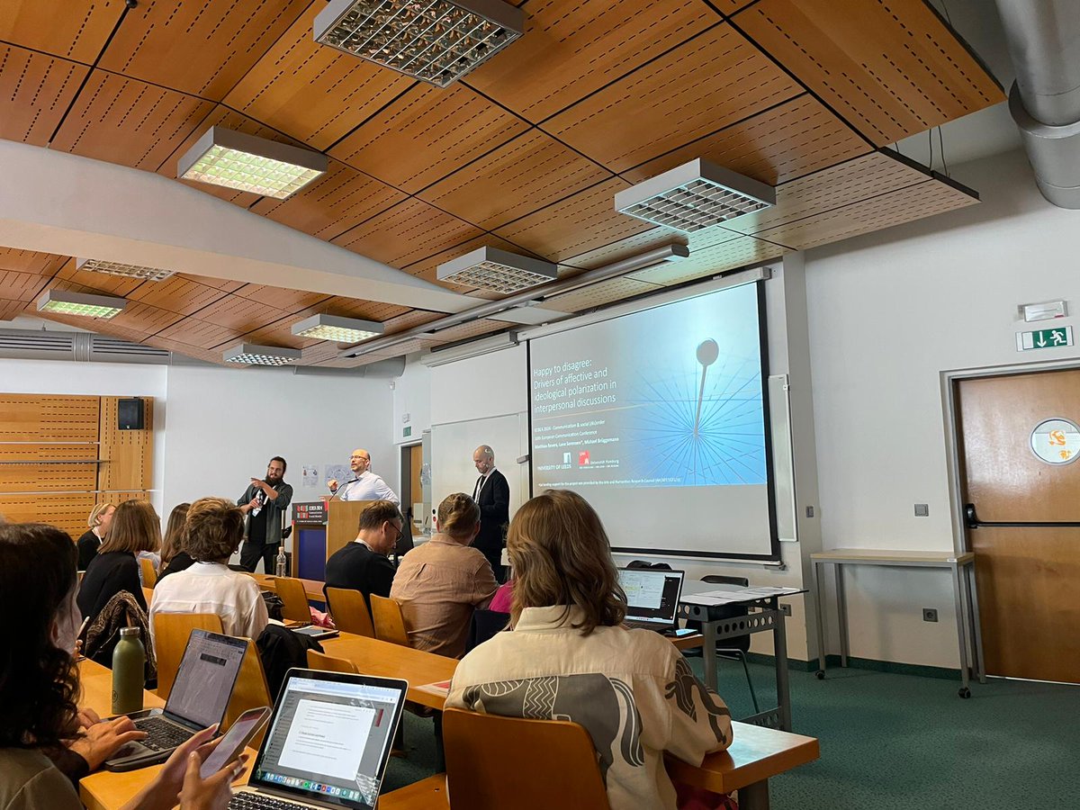 Hendrik Meyer (@hendrik__meyer) on Twitter photo ... and our #ECREA2024 panel on (de-)polarization just finished, with a lot of interesting presentations and discussions!
@ChristelvanEck, <a href="/mattrevers/">Matthias Revers</a>, <a href="/gelovanishota/">Shota Gelovani</a>, <a href="/MichaelBruegge/">Michael Brüggemann (inaktiv#ausGründen)</a> did such a great job illustrating very different perspectives on the matter ... and our #ECREA2024 panel on (de-)polarization just finished, with a lot of interesting presentations and discussions!
@ChristelvanEck, <a href="/mattrevers/">Matthias Revers</a>, <a href="/gelovanishota/">Shota Gelovani</a>, <a href="/MichaelBruegge/">Michael Brüggemann (inaktiv#ausGründen)</a> did such a great job illustrating very different perspectives on the matter