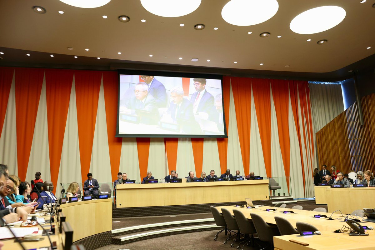 DrSJaishankar's tweet image. Spoke at the G20 Foreign Ministers’ Meeting in New York today on the theme ‘Global Governance Reforms’. 

➡️ Highlighted the urgency of UN reforms to ensure representative, credible and effective multilateralism. Includes expansion of UNSC in both categories.

➡️ Noted the