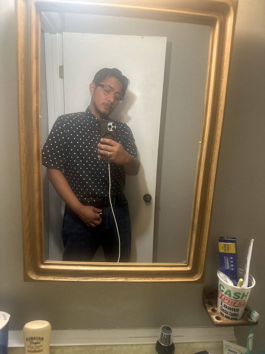 smileytell's tweet photo. Feeling hot as fuck @cstylez1999 https://t.co/GlzBfiZTG6