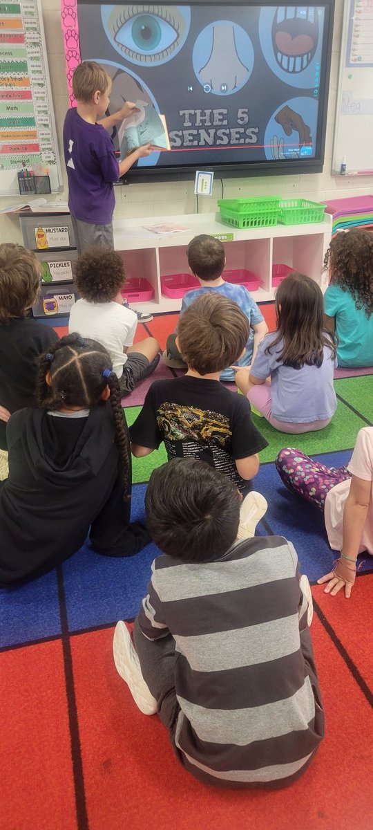WBusenlehner's tweet image. Today, we learned about the 5 senses. Look at how engaged these students are listening to one of the 4th graders read to them this morning. @PboroElementary #ourPES #oneChatham