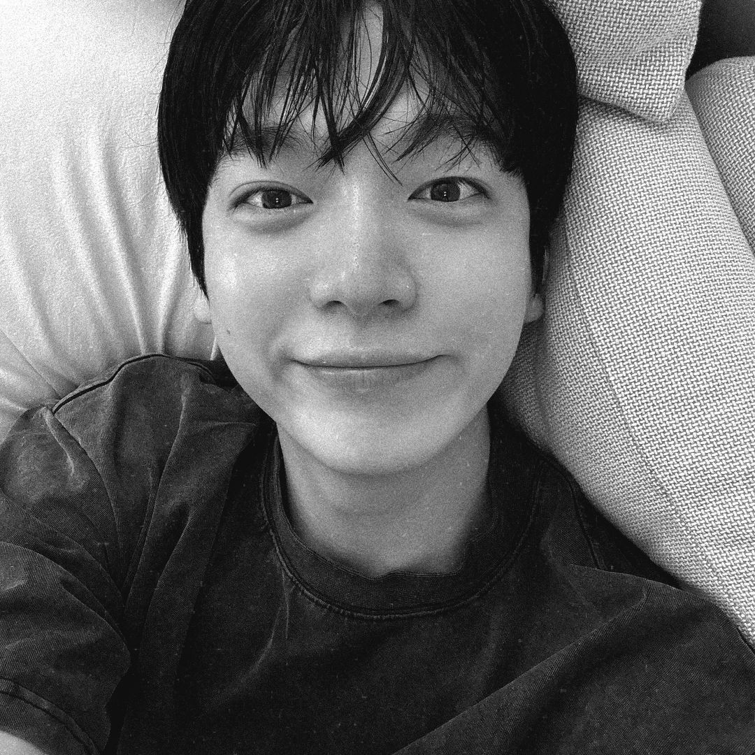 _rainbow_chu's tweet photo. 현욱아 생일 너무너무 축하해😘
행복한 하루 보내애❤️🩷🧡💛💚🩵💙💜

#SKYE #스카이 #한현욱 #현욱 #HYUNUK #HAPPYHYUNUKDAY https://t.co/gzrfEE4j9J