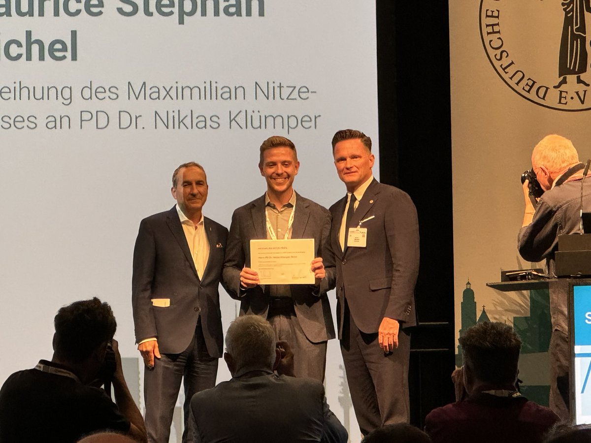 Winning the Maximilian Nitze Price of the <a href="/DGUrologie/">DGU</a> #DGU24 is the most important scientific award in academic urology and urooncology in Germany. 
<a href="/niklas_kluemper/">Niklas Klümper</a> made it 🎉🍾!!! Well deserved for your hard and dedicated work for advancing medical care for urlthelial cancer