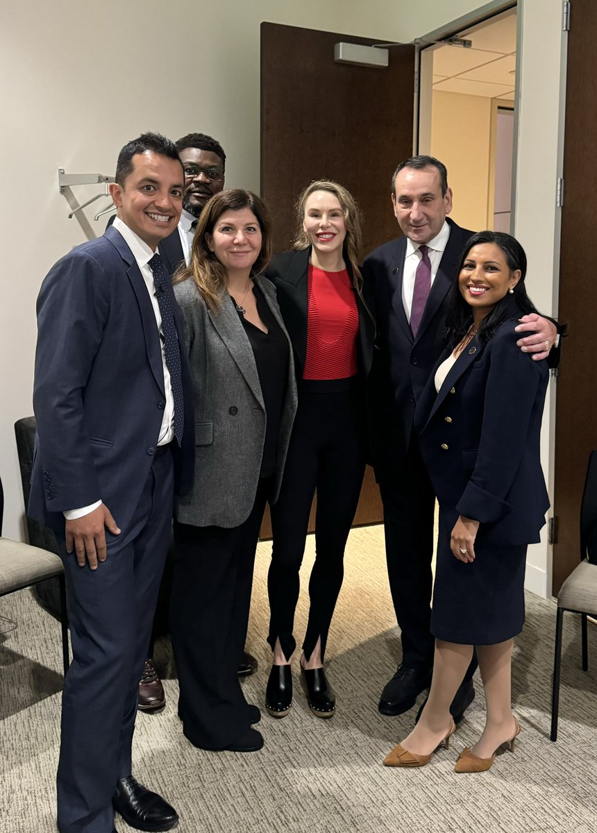 A brilliant opening session of CEO roundtable on Cancer <a href="/CEOCancerfight/">CEO Roundtable on Cancer</a> with Coach Krzyzewski. Lessons from his remarkable coaching legacy for all of us in Cancer community - 1. We have to act as one 2. Be proud of our work that is bigger than any one of us 3. Be a Servant Leader