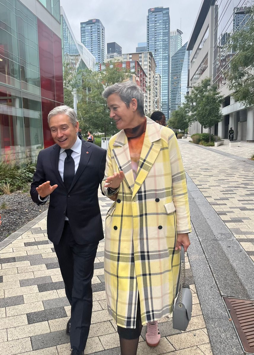 Very happy to be in Canada 🇨🇦 to meet <a href="/FP_Champagne/">François-Philippe Champagne (FPC) 🇨🇦</a> and visit Montreal, Ottawa and Toronto. 🇪🇺 and 🇨🇦 share so much. Based on real friendships  we share a common human centric approach - to AI, digital, data, connectivity, competition.