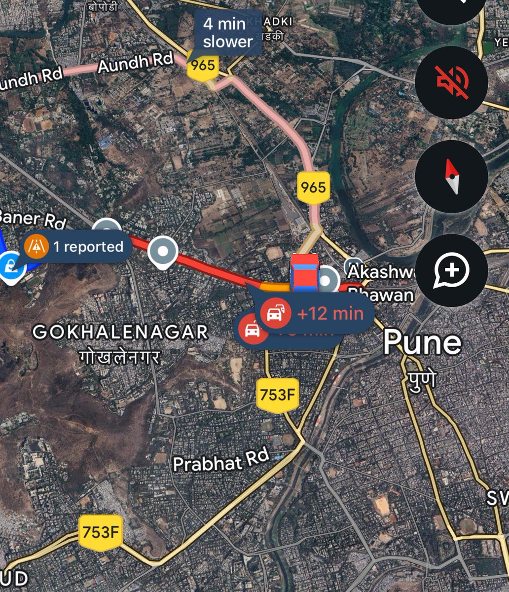 Shub_Goel's tweet photo. Full city choked. 1 hours 20 mins for 13 kms. Need immediate attention  #Pune #stuckintraffic #punetraffic https://t.co/SqH6EHli11