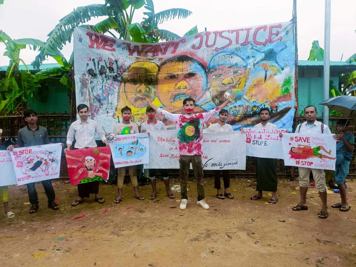 On August 5th, we screamed for help as the boat sank near Shab Uddia, but no one came. Osman Juhar lost his six daughters that day, and 12 family members were swept away in a desperate attempt to escape the relentless violence between the Arakan Army and military juntas. 
1/2