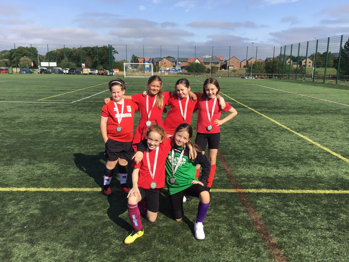 A fantastic effort from our Y6 girls footballers .
Our 7 a side team were very close to reaching the main final and our 5 a side team finished as tournament runners up 🏆⚽️
#captaincookprimaryschool #PEandSportCCPS #determination