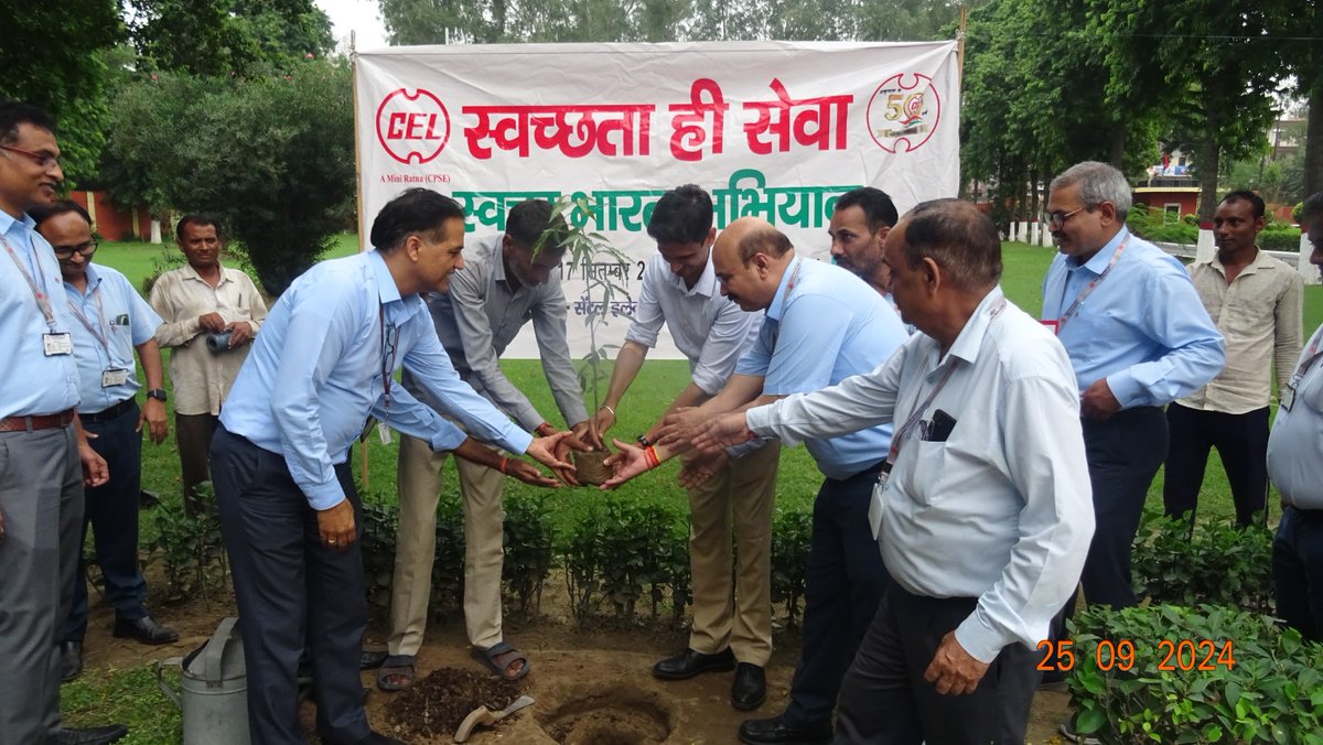 celbharat's tweet photo. Tree planting is one of the ways to contribute to the Swachh Bharat Abhiyan, or Clean India Mission, by improving the environment and public.#SwachhtaHiSeva2024 #SwachhBharatMission #dsir https://t.co/fHsnUsGL3t
