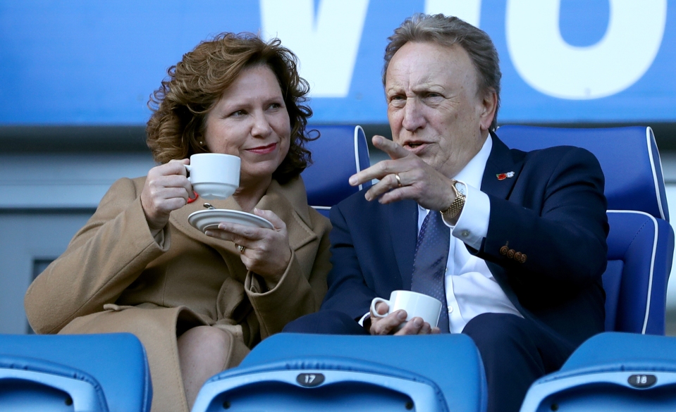 UpshotTowers's tweet photo. The night before an FA Cup replay in 2010, Neil's wife dreams that a full-back will score the winner.

Warnock heeds her prophecy and picks second choice right-back Danny Butterfield up front.

The players are horrified, but Danny scores a 6 minute hat-trick in a 3-1 win. https://t.co/b4kloXJZ41