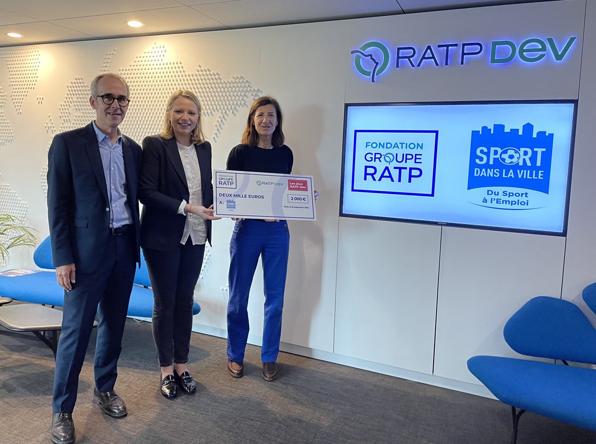 fondationratp's tweet photo. [#EngagementCollaborateurs] Suite à un challenge collaborateurs organisé par #RATPDev un chèque de 2000€ a été remis à @SDLV_Officiel en abondement du soutien de la #FondationGroupeRATPpour un projet d’insertion sociale et professionnelle de jeunes filles de #QPV via le sport. https://t.co/vlQVldsVOR