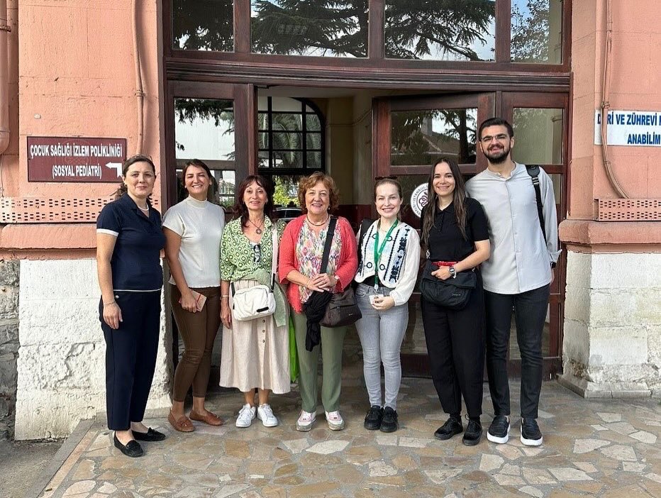 iuhemsirelik's tweet photo. İkili iş birliğimizin bulunduğu Universitat Rovira i Virgili Hemşirelik Fakültesi Dekanı Dr. Maria Dolors Burjalés Martí ve Master Programları Yürütücüsü Dr. Maria Antonia Martorell Poveda, Erasmus+ öğretim üyesi hareketliliği kapsamında fakültemizi ziyaret etmişlerdir. https://t.co/sjQmFc7TKk