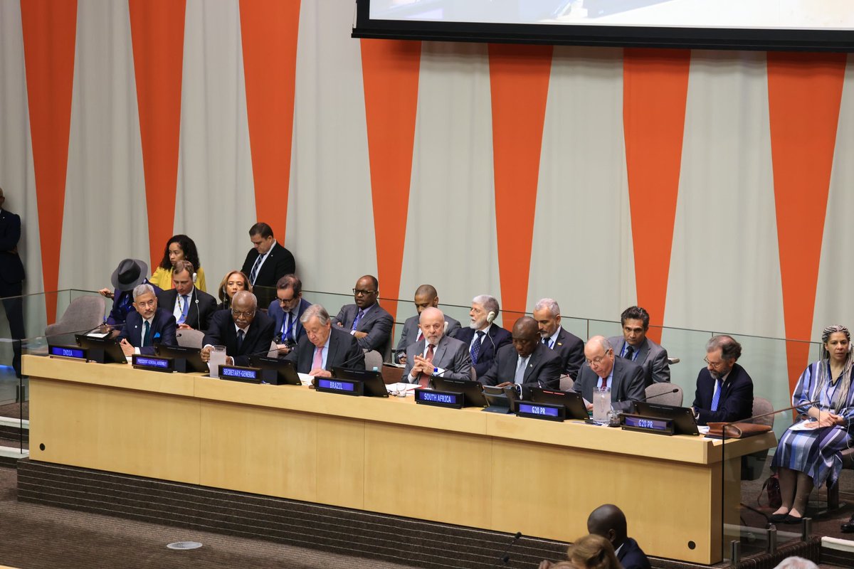 airnewsalerts's tweet image. External Affairs Minister @DrSJaishankar spoke at the G20 Foreign Ministers’ Meeting in #NewYork on the theme ‘Global Governance Reforms’. 

➡️ Highlighted the urgency of #UNReforms to ensure representative, credible and effective multilateralism.

➡️ Noted the imperative of