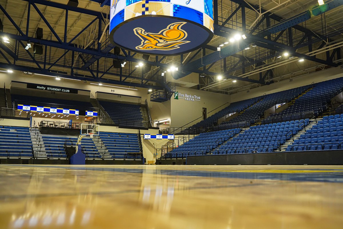Join us this Friday, September 27 for a sneak peek of First Bank &amp; Trust Arena! 🤩 Student-athletes &amp; coaches will be available while fans tour the entire facility AND free soda, free popcorn, &amp; free ice cream! 😋

5 - 6:30pm ➡️ Self-Guided Tours
6:30pm ➡️ Program

#GoJacks 🐰