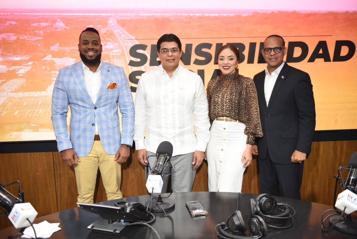 Gracias al equipo del Rumbo de la Mañana por el espacio en <a href="/rumba_985fm/">Rumba985fm</a>. 

Un placer compartir ideas y dialogar sobre la importancia del agua y como llevamos vida al Gran Santo Domingo.

Gracias a <a href="/ElvinCastillo/">Elvin Castillo</a>, <a href="/dcaminero/">Danny Caminero</a>, <a href="/alfredodelacruz/">Alfredo de la Cruz C</a> y <a href="/ktaverasd/">Kimberly Taveras</a> ¡Hasta la próxima!