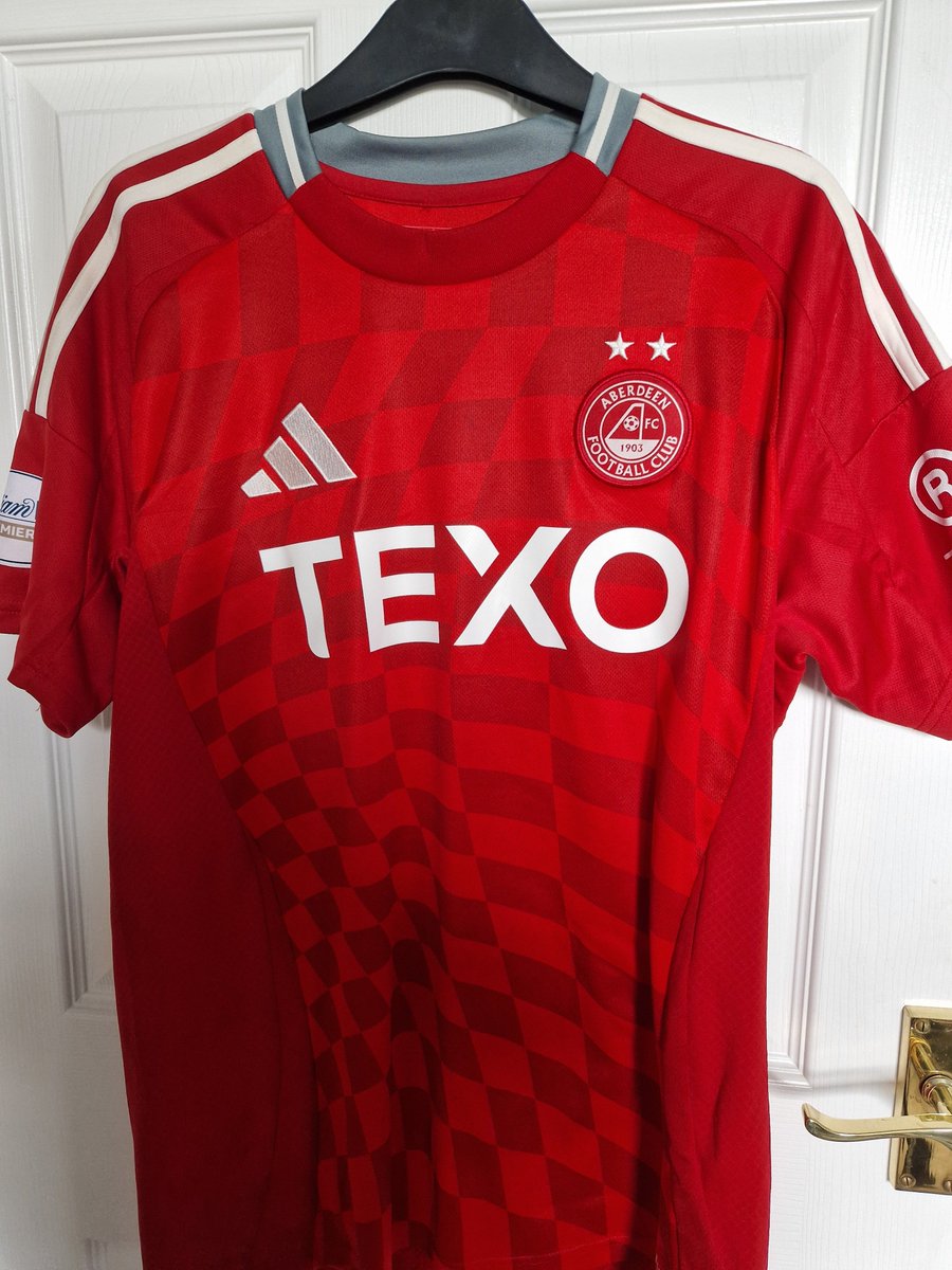 AbzPodcast's tweet image. ⭐️⭐️FUNDRAISING RAFFLE⭐️⭐️

Pape Habib Gueye's signed, matchworn shirt from the 2-1 win over Motherwell on 14th September 2024.

Proceeds from this raffle to @AFCCT 

£10/entry.

To enter, e-mail abzfootballpodcast@gmail.com