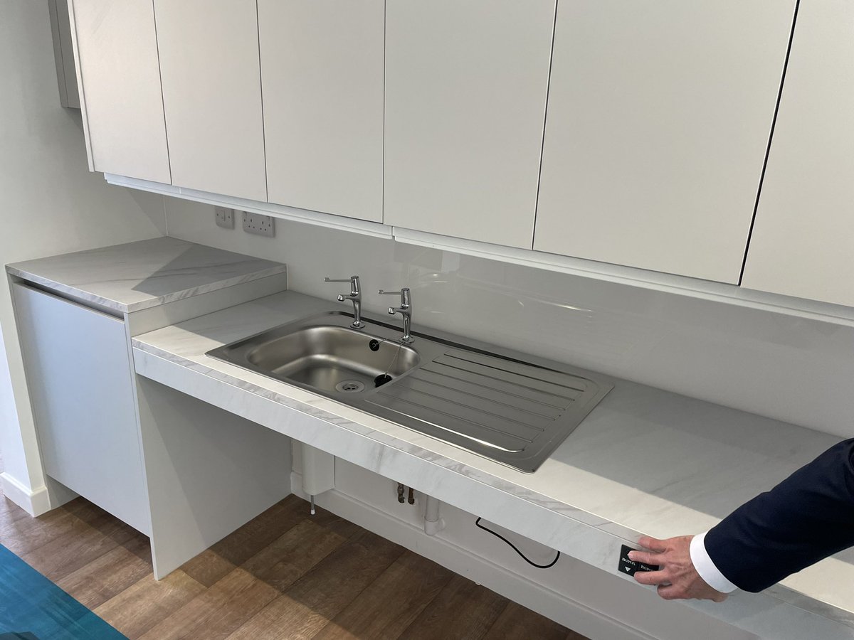 Jeremy_HLIN's tweet image. Read Stephanie’s #HLINblog about the Charleston social housing developments? 

Great to visit the #accessible homes in person at official opening this afternoon in Dundee.