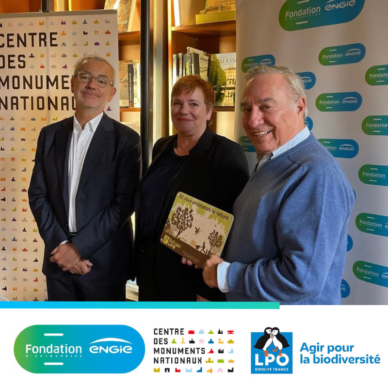 FondationEngie's tweet photo. 🌿 Signature entre @leCMN et la Fondation ENGIE  

Agir pour la protection et la connaissance de la biodiversité dans les parcs et jardins du CMN en partenariat avec la @LPOFrance  

@jpclamadieu @ENGIEgroup   Marie Lavandier @leCMN    Allain Bougrain-Dubourg @LPOFrance