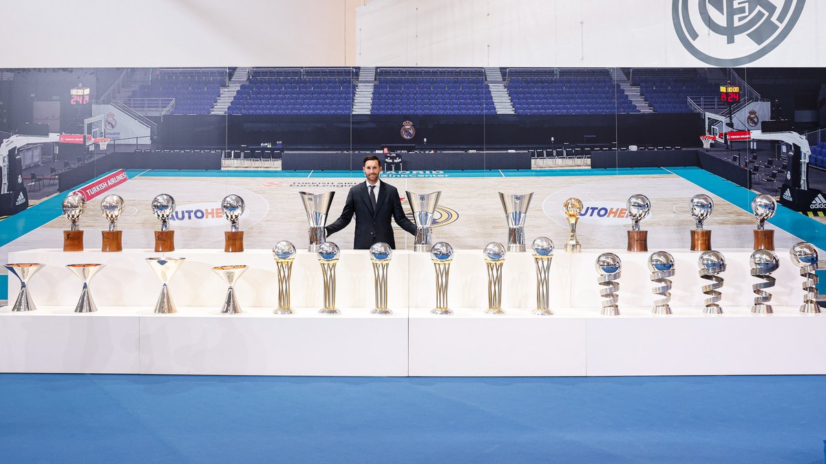 🤍 @Rudy5Fernandez  🤍
🏆 26 títulos
🖐️ Quinteto ideal Euroliga (12-13, 13-14)
5️⃣ Quinteto ideal de la Liga (12-13, 13-14)
👑 MVP de la final de la ACB (17-18)
🔝 MVP Copa del Rey (2015)
🌟 MVP de la Supercopa (2012) 
🎽 13 temporadas
#GraciasRudy