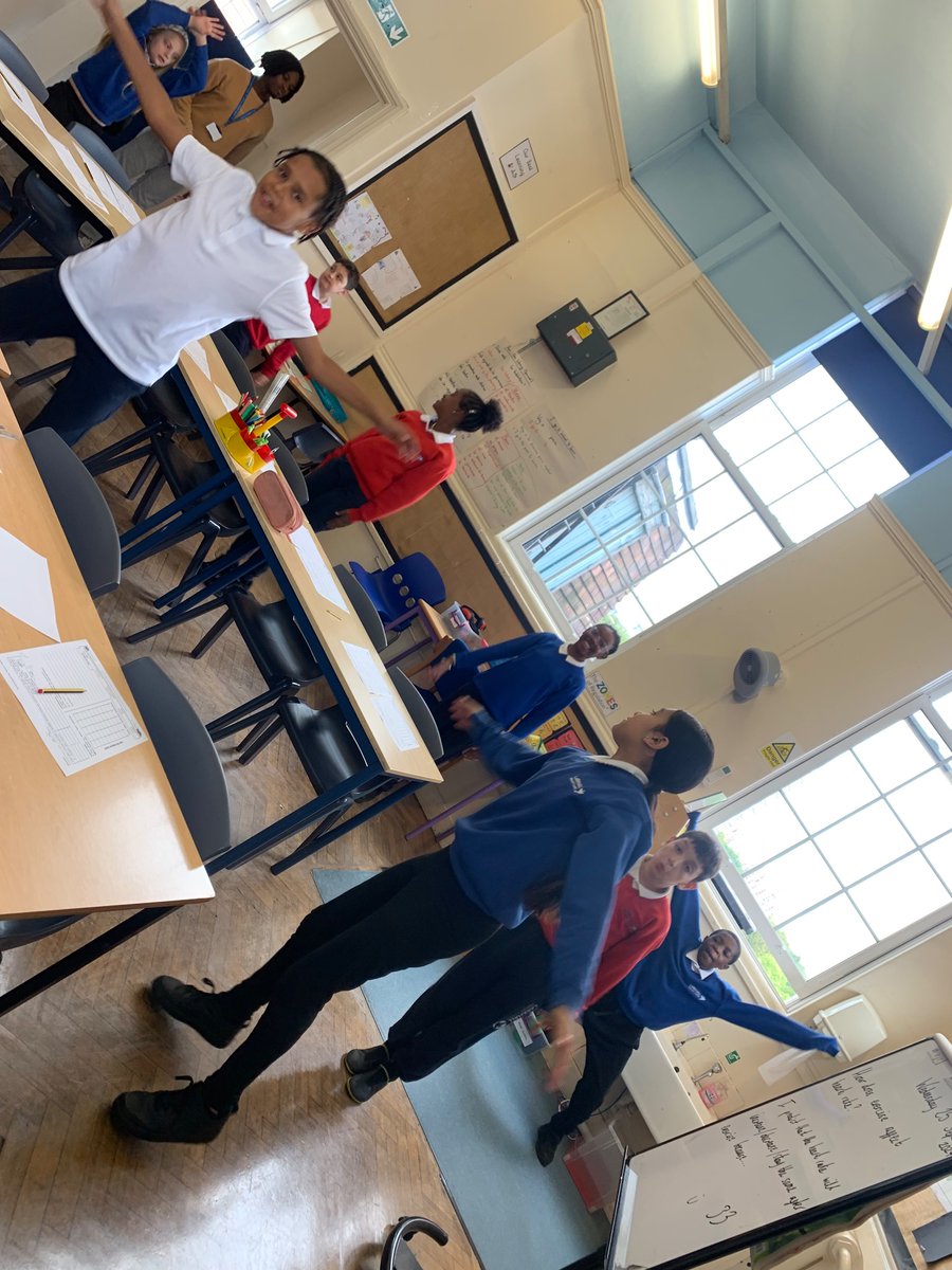 LarkHallPrimary's tweet photo. Year 6 conducted an investigation to see if exercise affects heart rate. 💓 They learnt how to find their pulse and count beats per minute before and after activities. Exciting hands-on learning in action! #lhputney #lhlambeth #lhstu https://t.co/6NwRuLW5tw