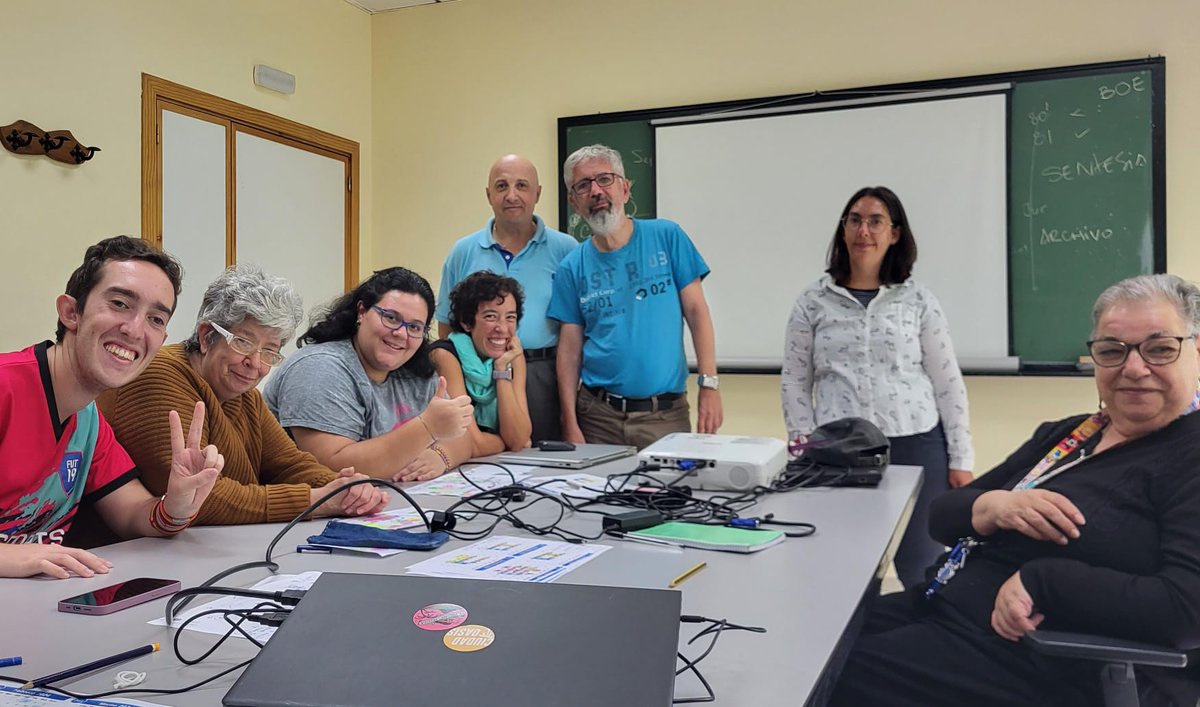 ComiteCiudadani's tweet photo. La Mesa de las Comitentes de Leganés informa del productivo encuentro celebrado en el Centro Ocupacional del @AytoLeganes con Ana Gallardo
Directora de Comunicaciones de @GrupoAMAS
para acordar una estrategia común para que nuestro mensaje llegue cada ves + lejos a + gente.
📢♥️ https://t.co/KZ88GQZfOb