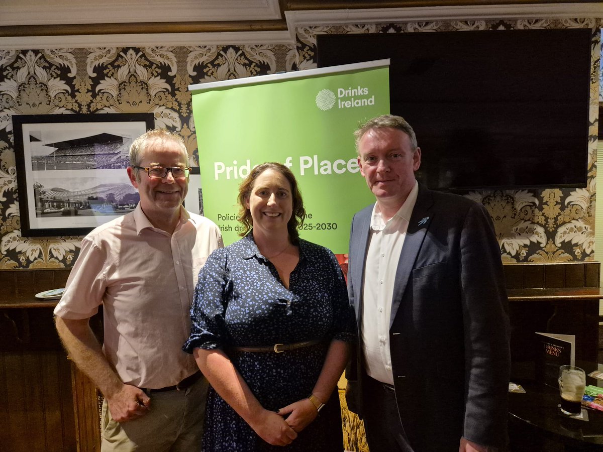 Delighted to attend the Pride of Place event hosted by <a href="/DrinksIreland/">Drinks Ireland</a> . Great to connect with industry leaders and discuss the important role the drinks sector plays in supporting agriculture, tourism, and the economy. Looking forward to seeing continued growth and innovation