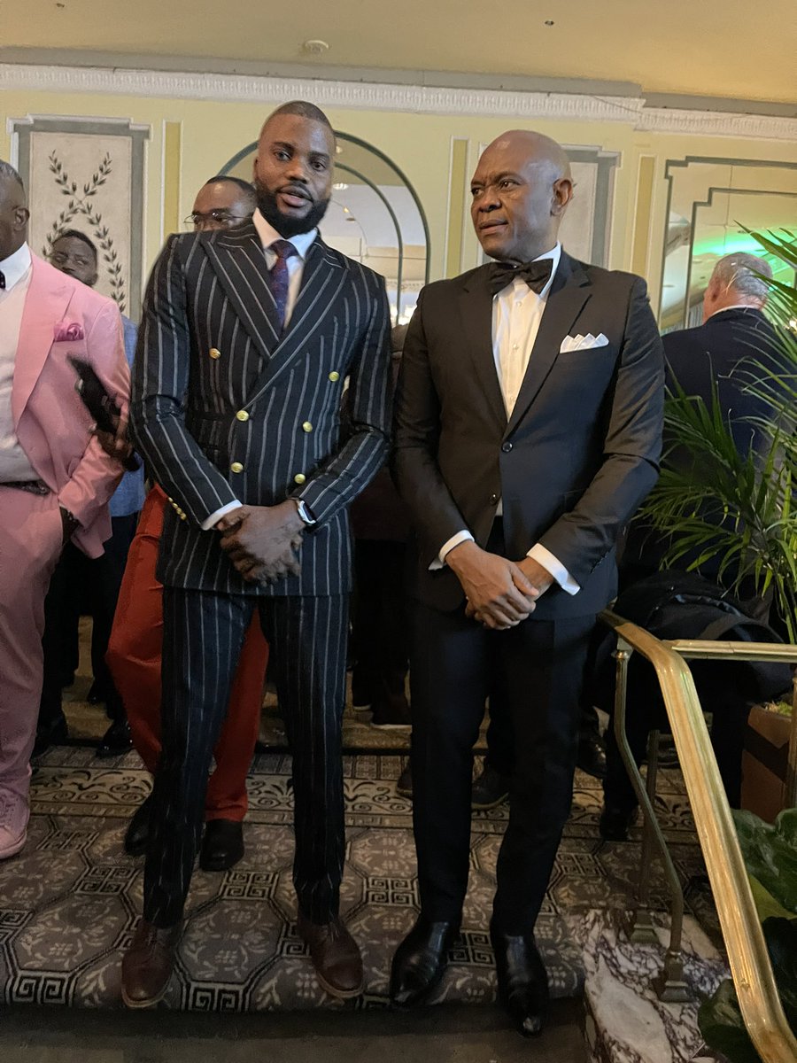 2muchAkanni's tweet photo. @UN President of the Republic of Ghana, President
Nana Addo Dankwa Akufo-Addo @NAkufoAddo and of course, the king of Africapitalism the great TOA @TonyOElumelu
#UNGA #UBAatUNGA
AOL! https://t.co/bk3QYVt4lR
