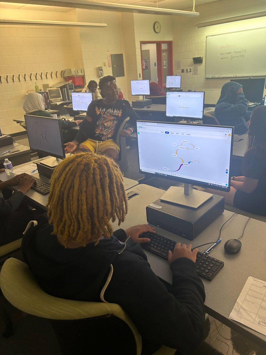 MADLearn's tweet photo. It’s a thrill to know that @MADLearn's after-school app-building clubs and camps are not just fun but are also helping to boost students' self-esteem while enhancing their creativity as they prepare for college and careers.
#GUweek #GEARUPworks #CollegeReadiness #CareerReadiness https://t.co/aemkwZnxsj