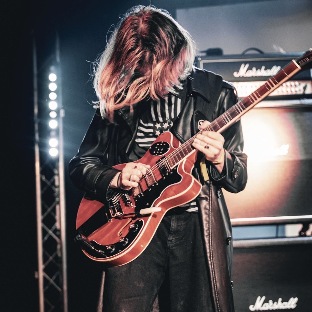 VintageGuitarsUS tweet media