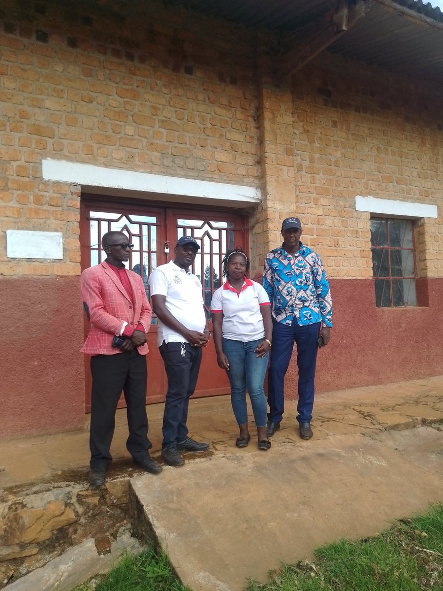 CebulacCt's tweet photo. 1. En marge de descente de pré-étude, ce 25/9/ 2024, le Directeur du #CEBULAC, Hon. Sylvestre SINDAYIHEBURA accompagné des cadres du #CEBULAC, ont visité les bâtiments des futurs #CLAC des communes #Kanyosha de la Province #Bujumbura, des Communes #Mugamba et #Songa de  #Bururi. https://t.co/7JLHHmAM3I