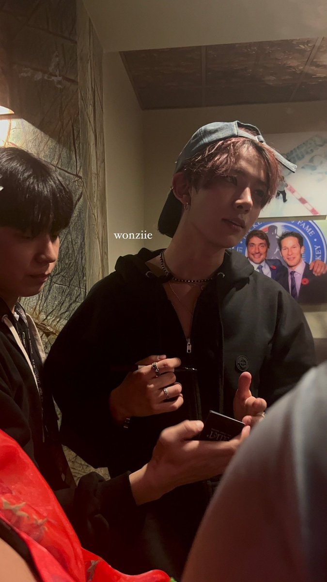 thinking about this picture of heeseung