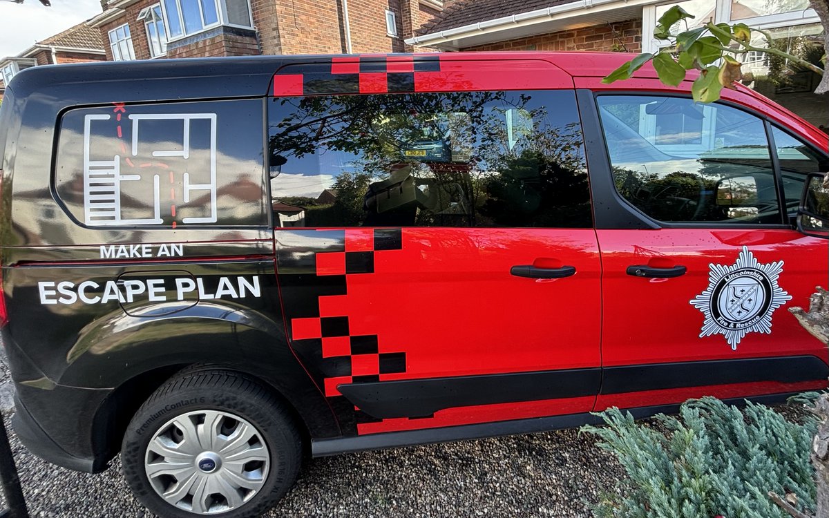 Our Community Fire Safety Advocates are out and about across Lincolnshire offering free Home Fire Safety Visits, they will always be in uniform, have ID and be in a marked Fire Service vehicle. 

If you want more home fire safety advice, visit: bit.ly/3OtbQ4J