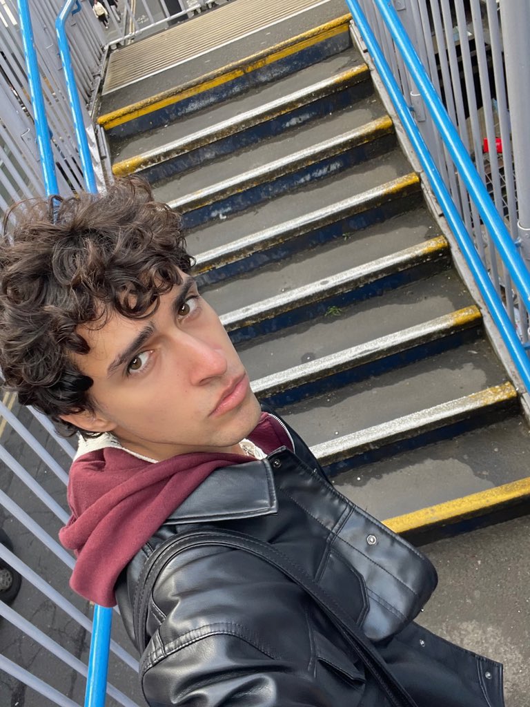 ᱬ 𝕃𝕠𝕧𝕣𝕖 ᱬ tweet media