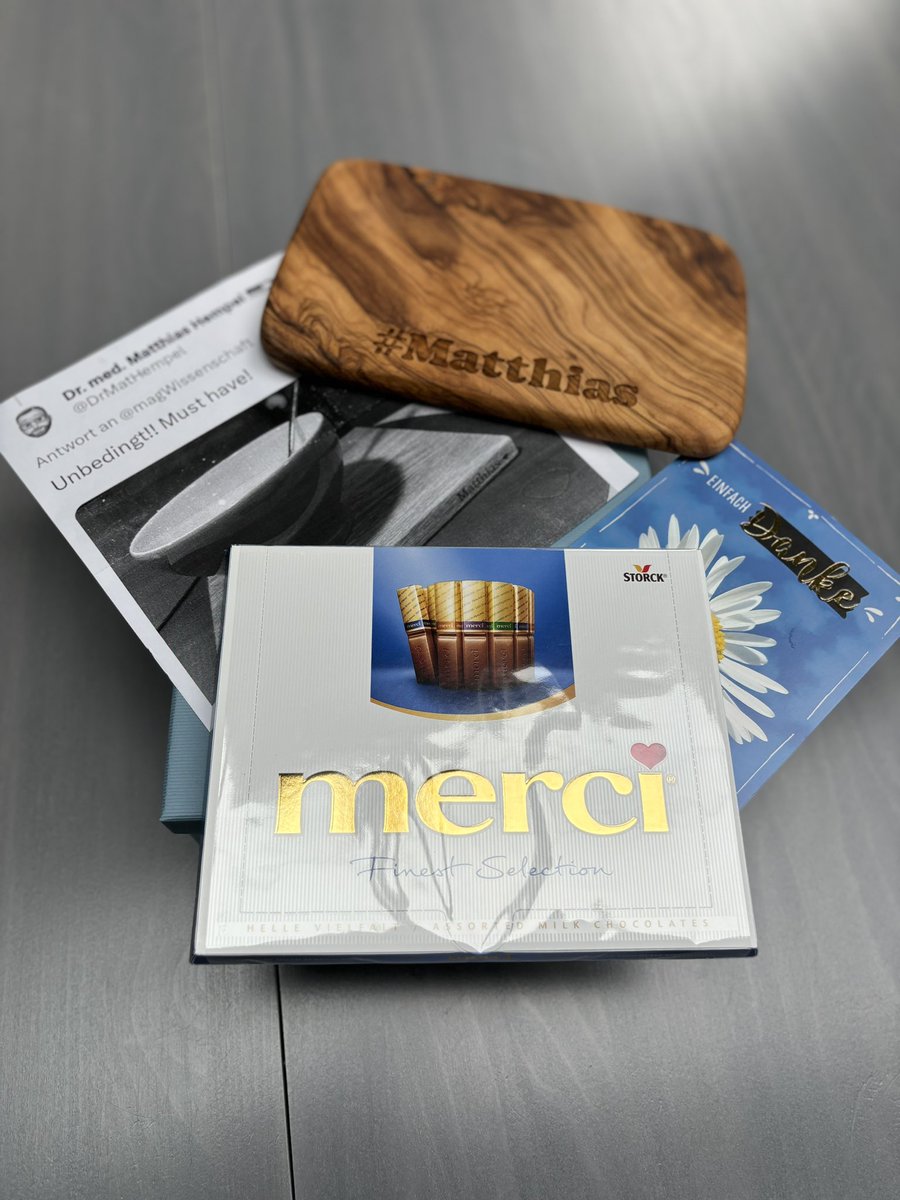 Dr. med. Matthias Hempel (@drmathempel) on Twitter photo Super nettes Twittertreffen. Vielen Dank nocheinmal für die vielen Geschenke 🎁 
Bis demnächst. Super nettes Twittertreffen. Vielen Dank nocheinmal für die vielen Geschenke 🎁 
Bis demnächst.