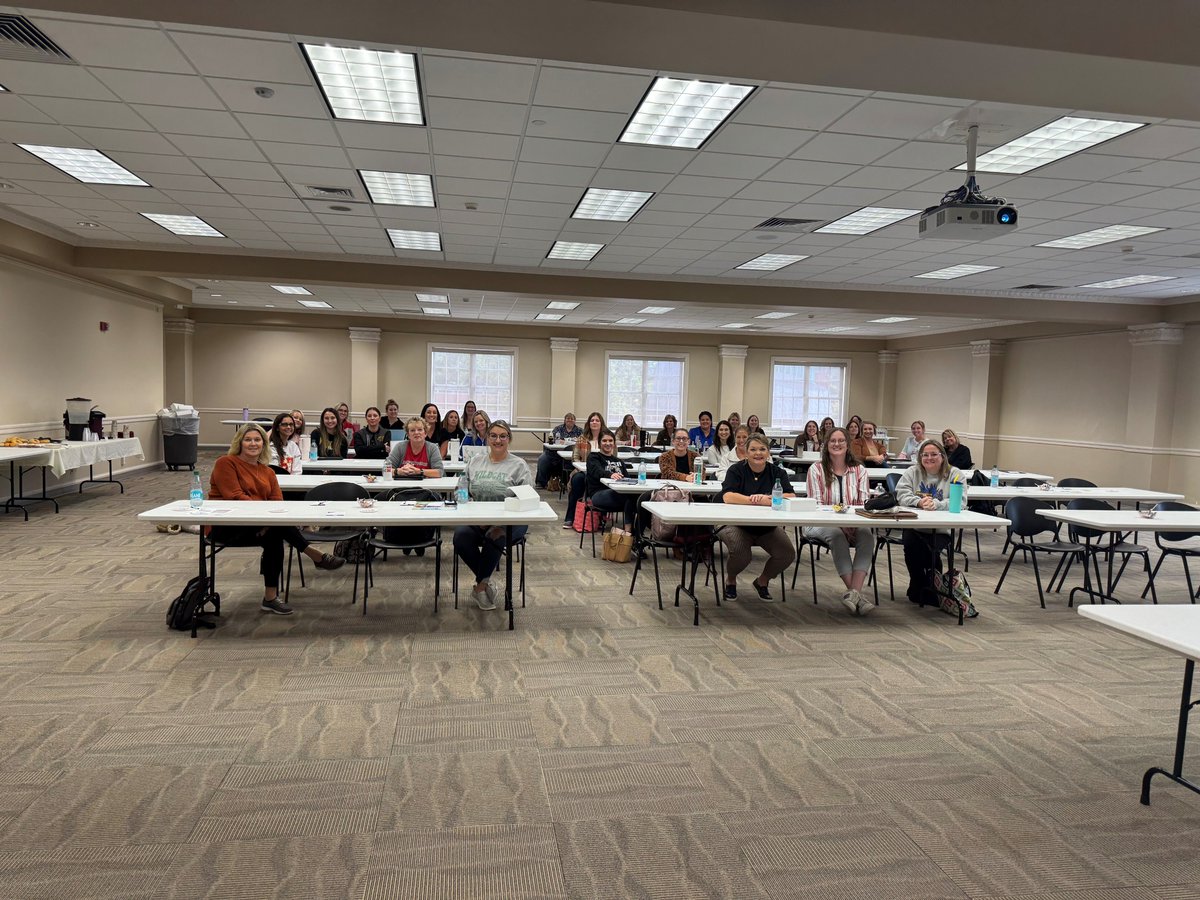 MoASFAP's tweet image. Early Awareness is back at it!! We kicked off the first of 14 MASFAP High School Counselor workshops at @TrumanState. MASFAP is co-hosting these workshops along with @MOCollegeCareer. One down, thirteen to go! Register for one of the workshops at surveymonkey.com/r/2024HSCounse….
