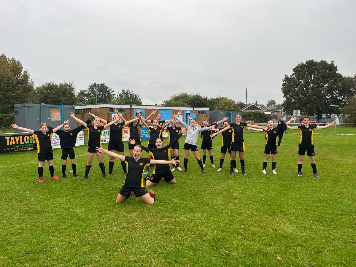 CAHS PE 🎾🏈🏀 tweet media