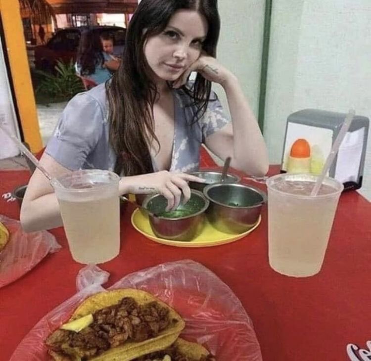 Met my boyfriend down at the taco truck