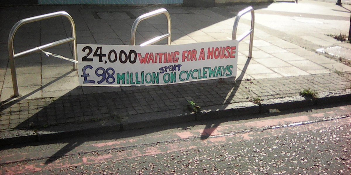 CitizenSnagging's tweet photo. "24,000 Waiting On A House Β£98million Spent On Cycleways"
@CorstorphineCC @LivingStreetsEd
@CyclingEdin
@Edinburgh_CC
Spotted this banner on St John's Road EH12 at Manse Road today. #WhoPutThatThere #Flyposting https://t.co/FdTrHkbtMh