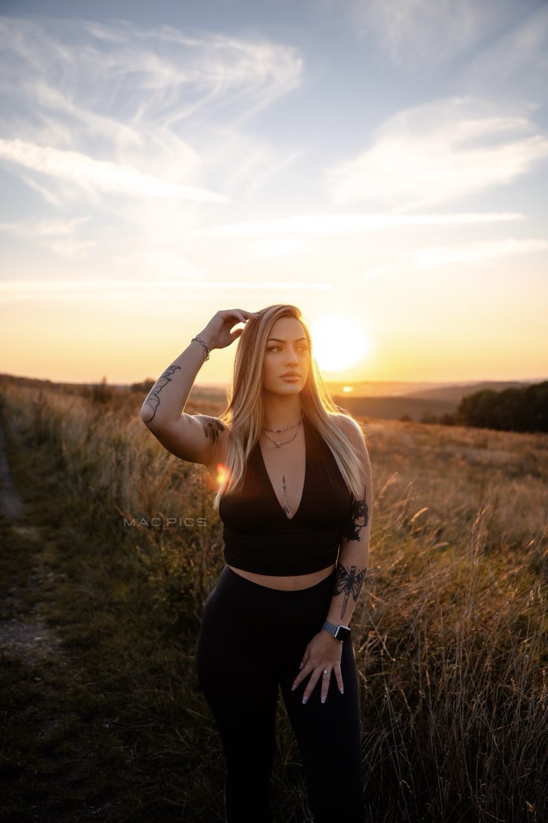 macpics_'s tweet photo. Instagram: https://t.co/wY9tCQCmTh

September 2024

SonyAlpha7 iV &amp; Sigma 28-70mm 2.8

#portrait #photoghraphy #sunset #blonde #sonyalpha https://t.co/w3atyajfdn