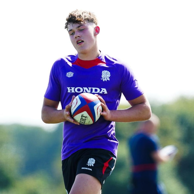 BristolBears's tweet photo. 🌹 Tight five camp
🌹 Specialist backs camp

7⃣ Academy youngsters have been selected for the @EnglandRugby Men’s Pathway dual camp at Bisham Abbey this week.

🐻 Kieran Hill
🐻 George Leyland 
🐻 Ethan Surrey 
🐻 Ollie Harris
🐻 Bruno Lamb
🐻 Evan Russell
🐻 Victor Worsnip