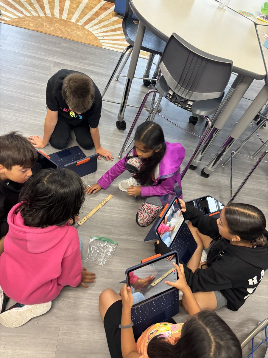MissSmithers_'s tweet photo. Students exploring transfer of energy in science today! @IndependenceES @LISDScience #oneLISD #iesbettertogether https://t.co/iUlMfMFYW6